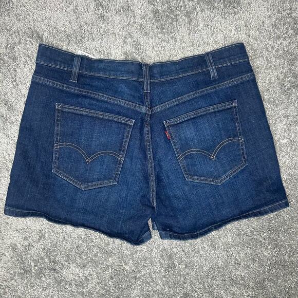 Levi's shorts Size 14 button fly - Picture 2 of 3